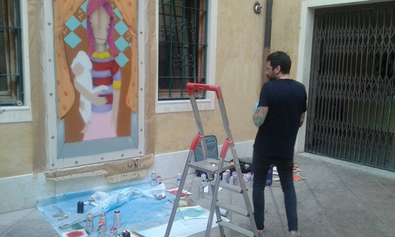 Un graffio nella città