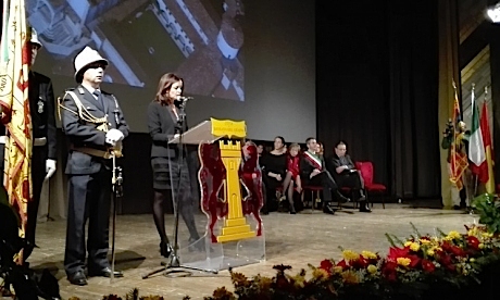 Una Chiara esposizione