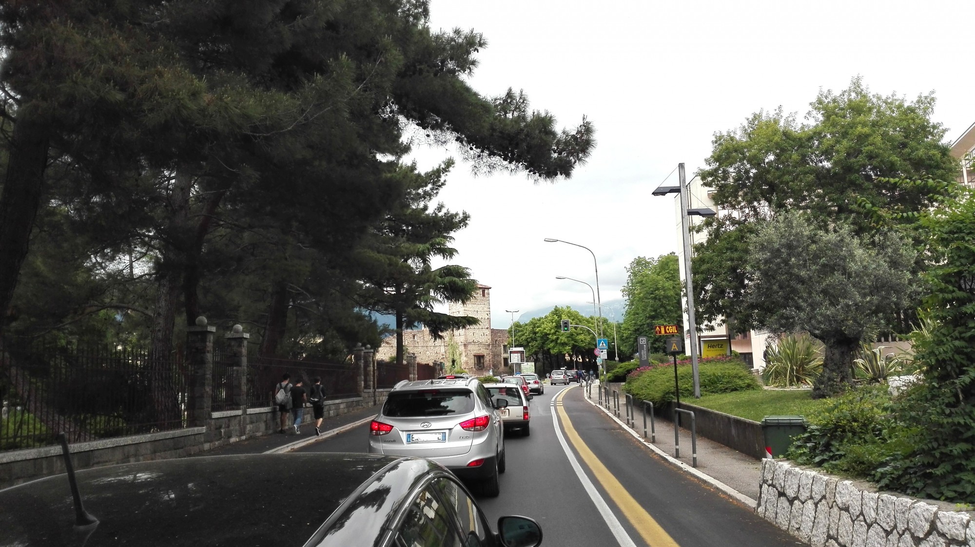 Attenzione carico sporgente