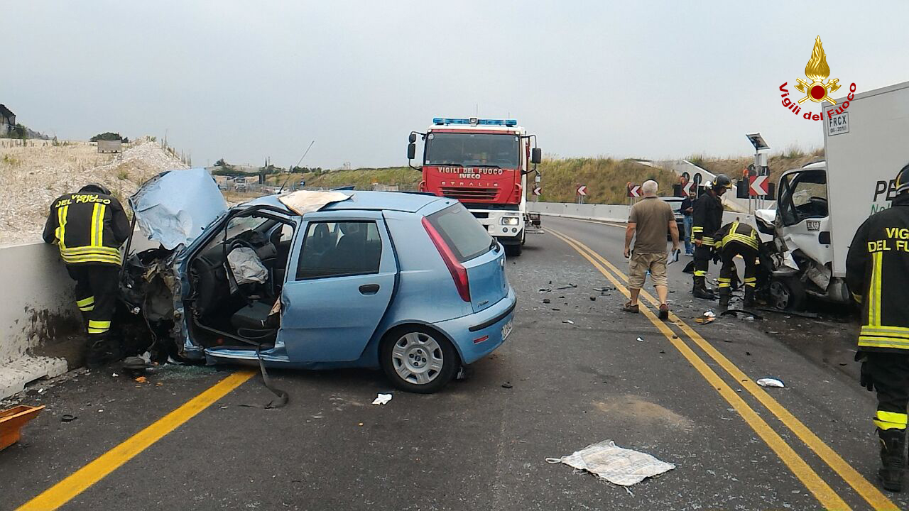 Schianto mortale sulla Nuova Gasparona