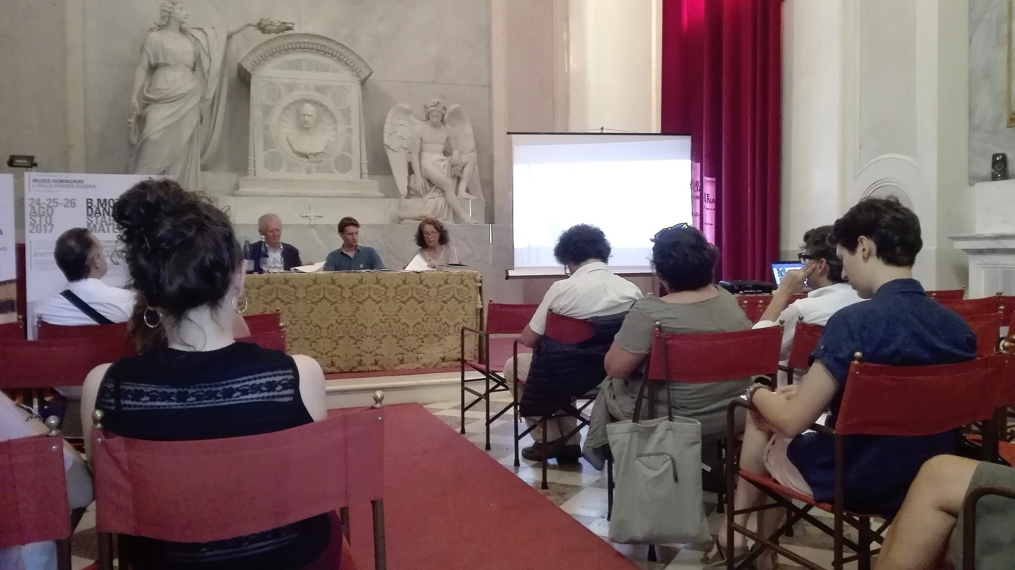 Tutta una commedia