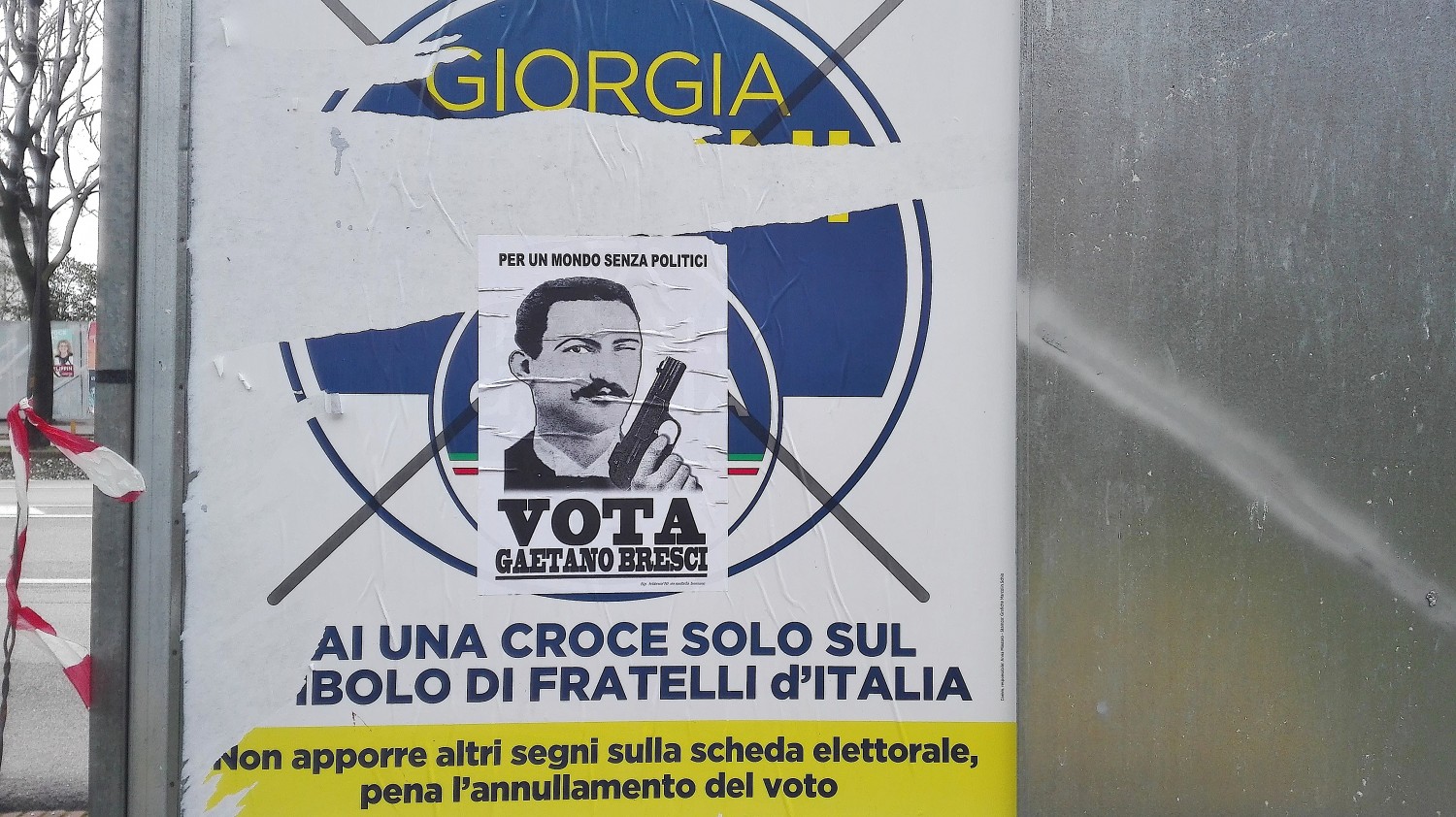 L'anarchico con la pistola