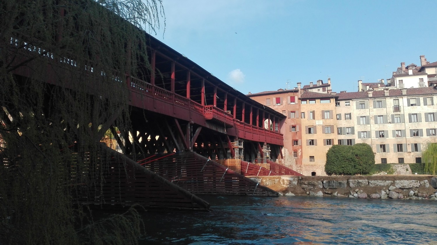 Il Ponte sul fiume Guai