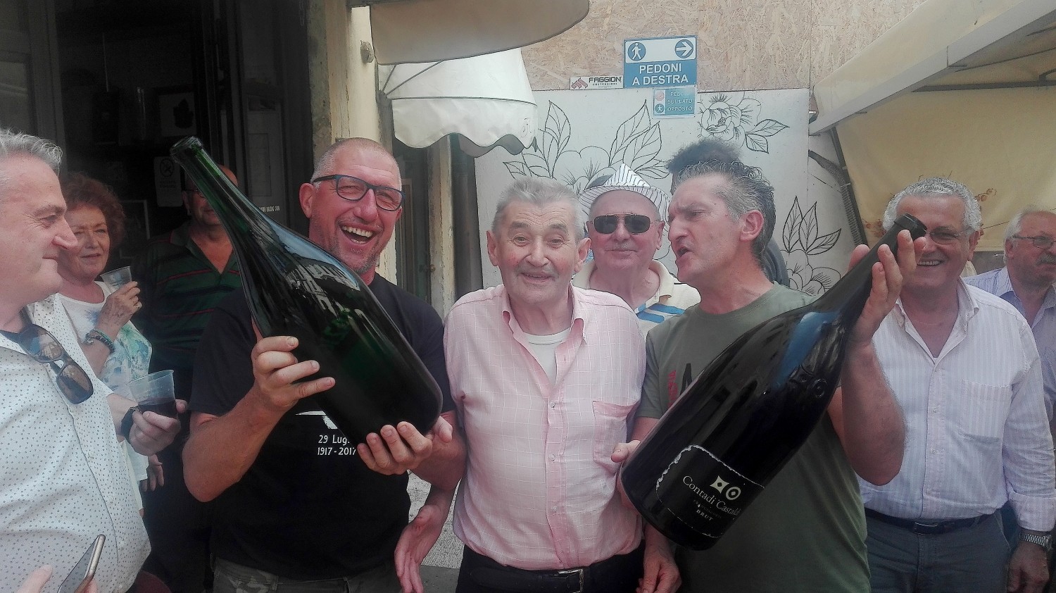 Vittorio Dal Monte, al centro, tra Giovanni Bertoncello 'Giuba' e Carlo Fiore (foto Alessandro Tich)