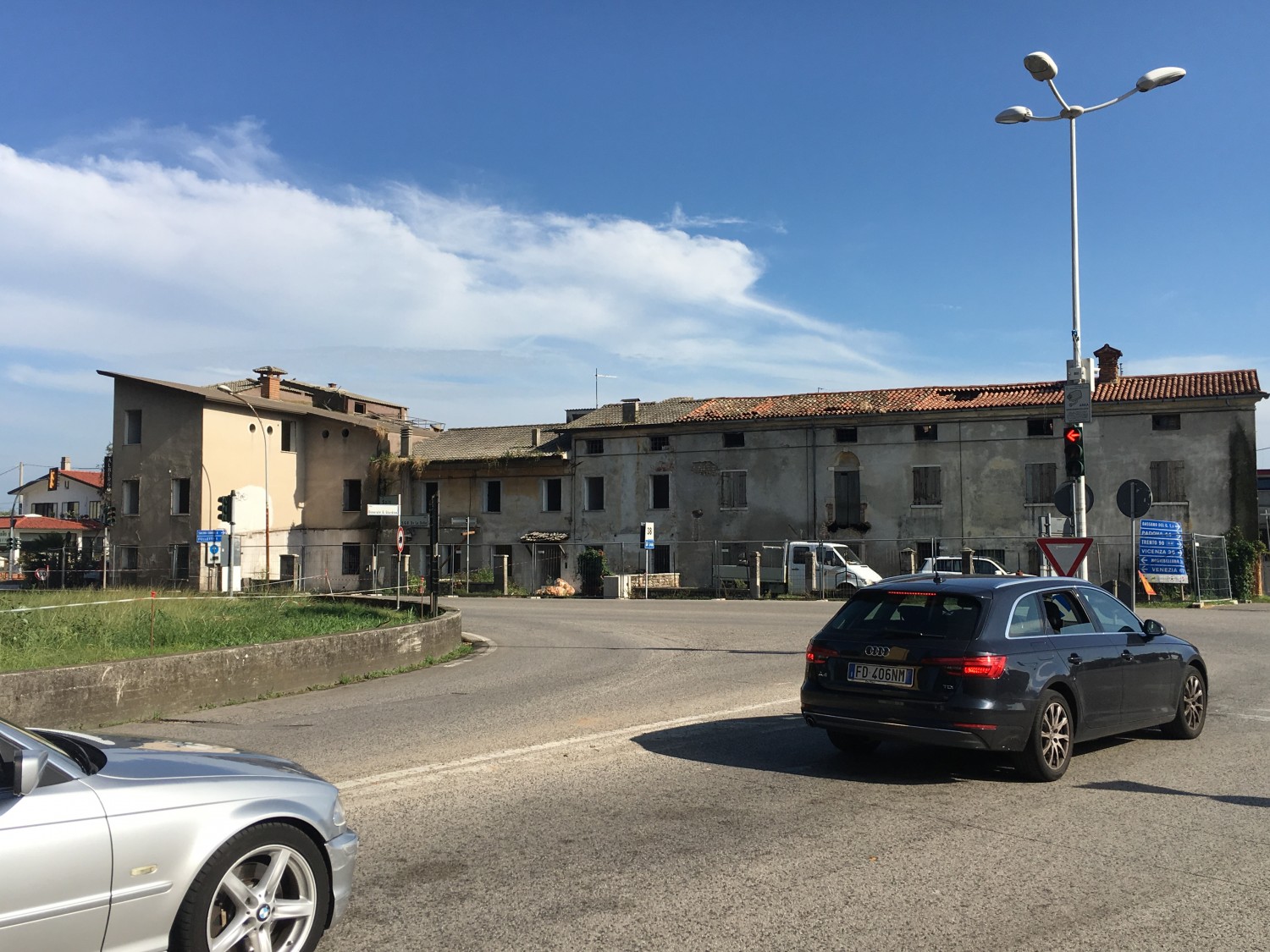 Tutti giù per terra