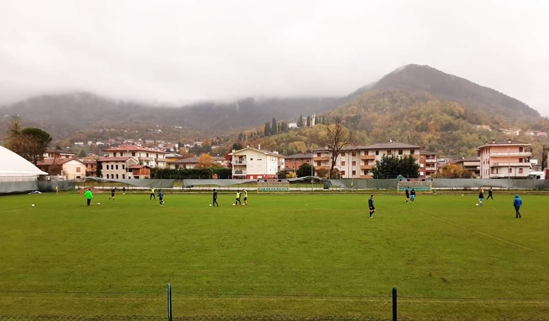 Scivolone nel bagnato
