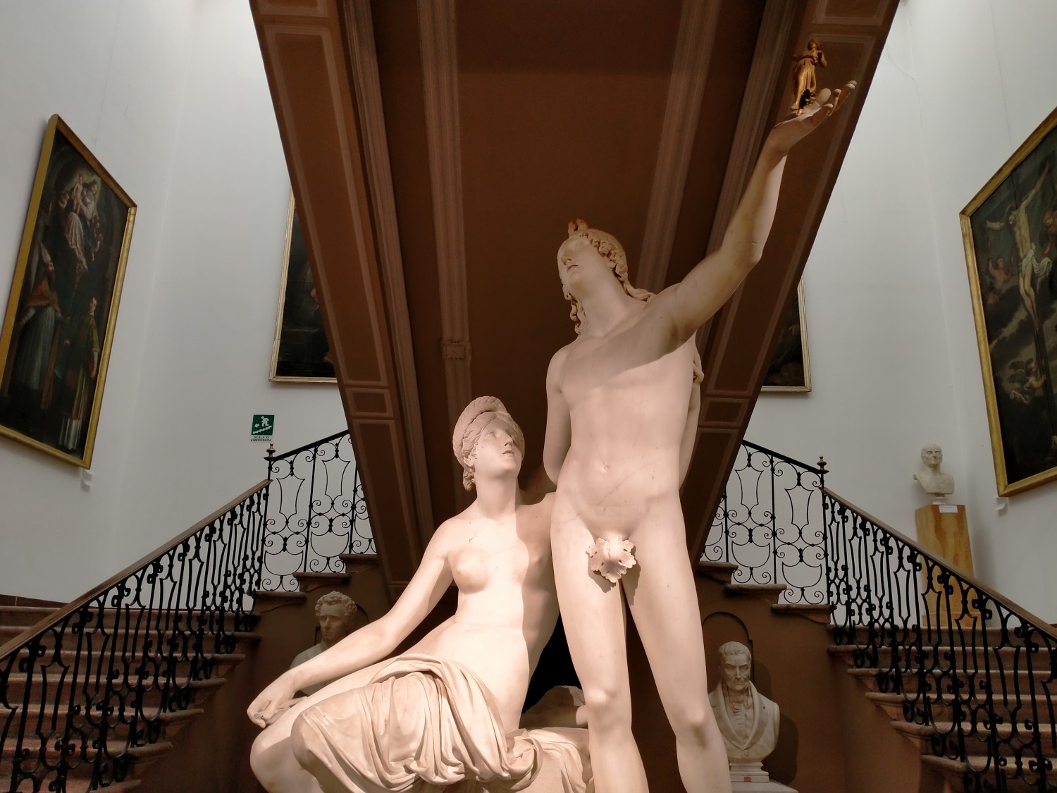 La prenotazione è obbligatoria, l’amore no