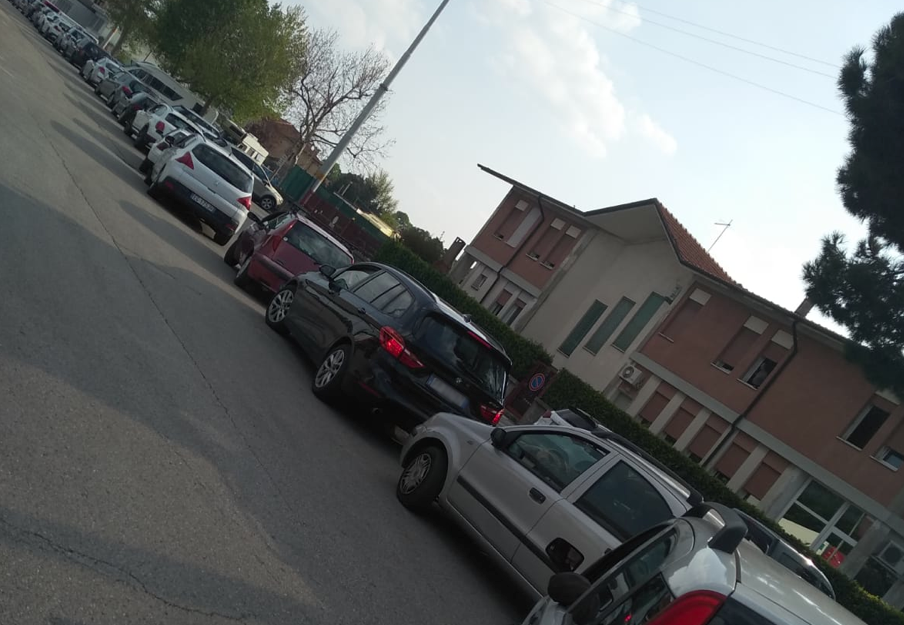 Il mercato dei due peri