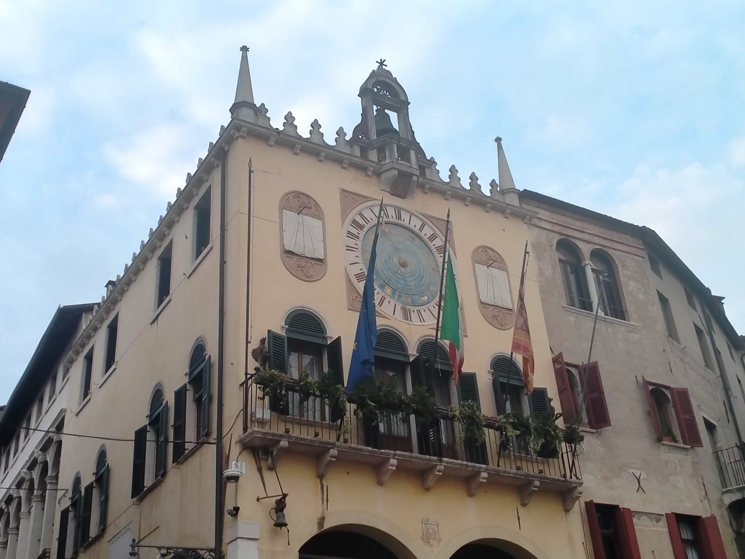 Il Palazzo risponde