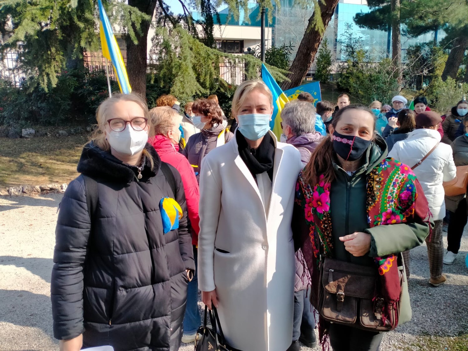 Noi e loro