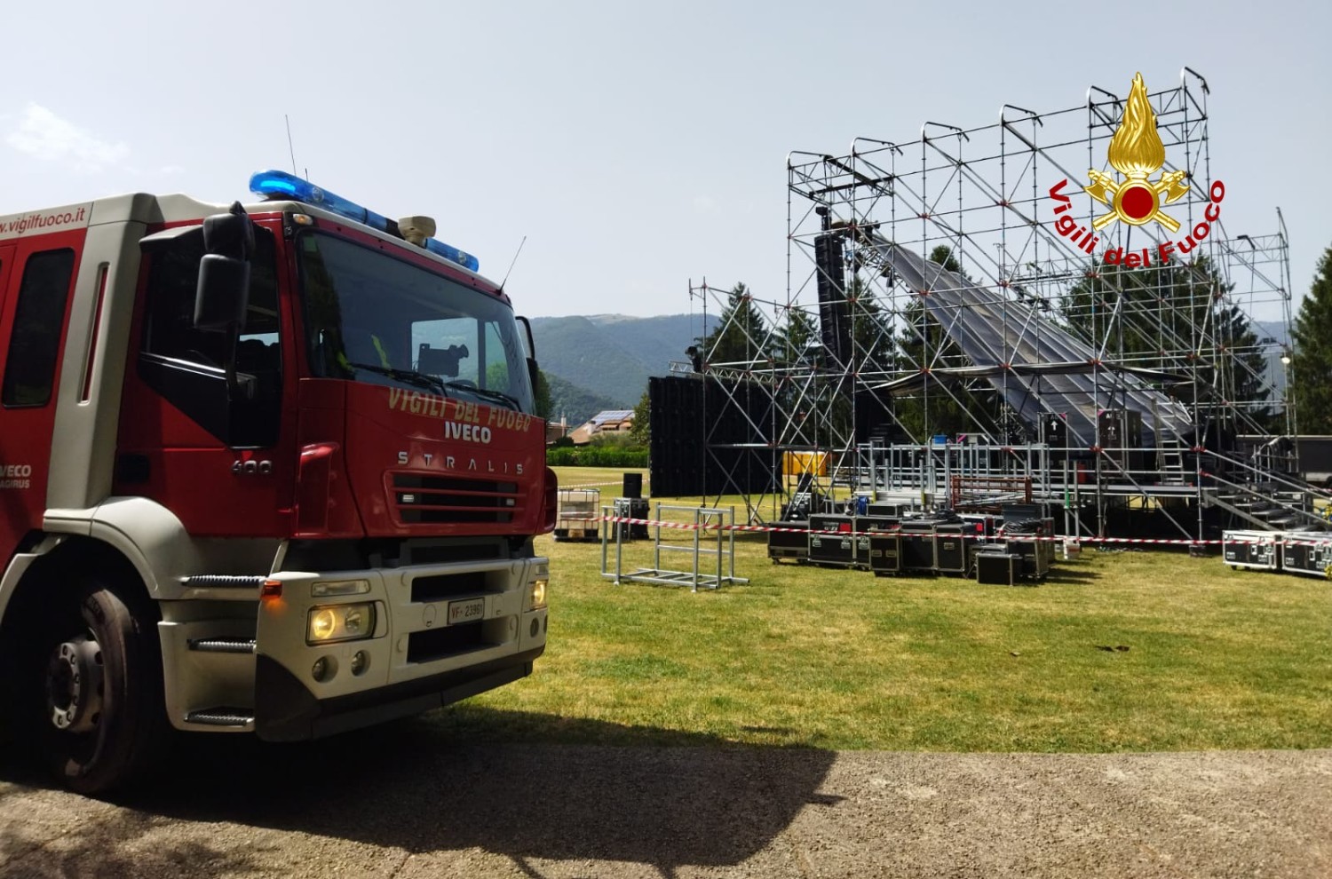 Crolla la tettoia del palco, concerto di Elisa annullato