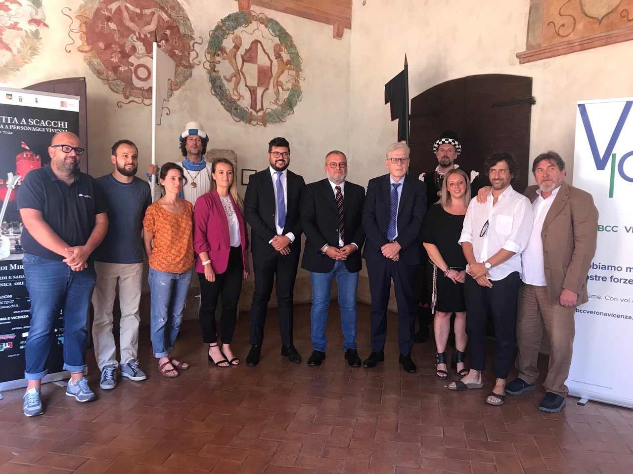 Foto di gruppo organizzatori e sponsor