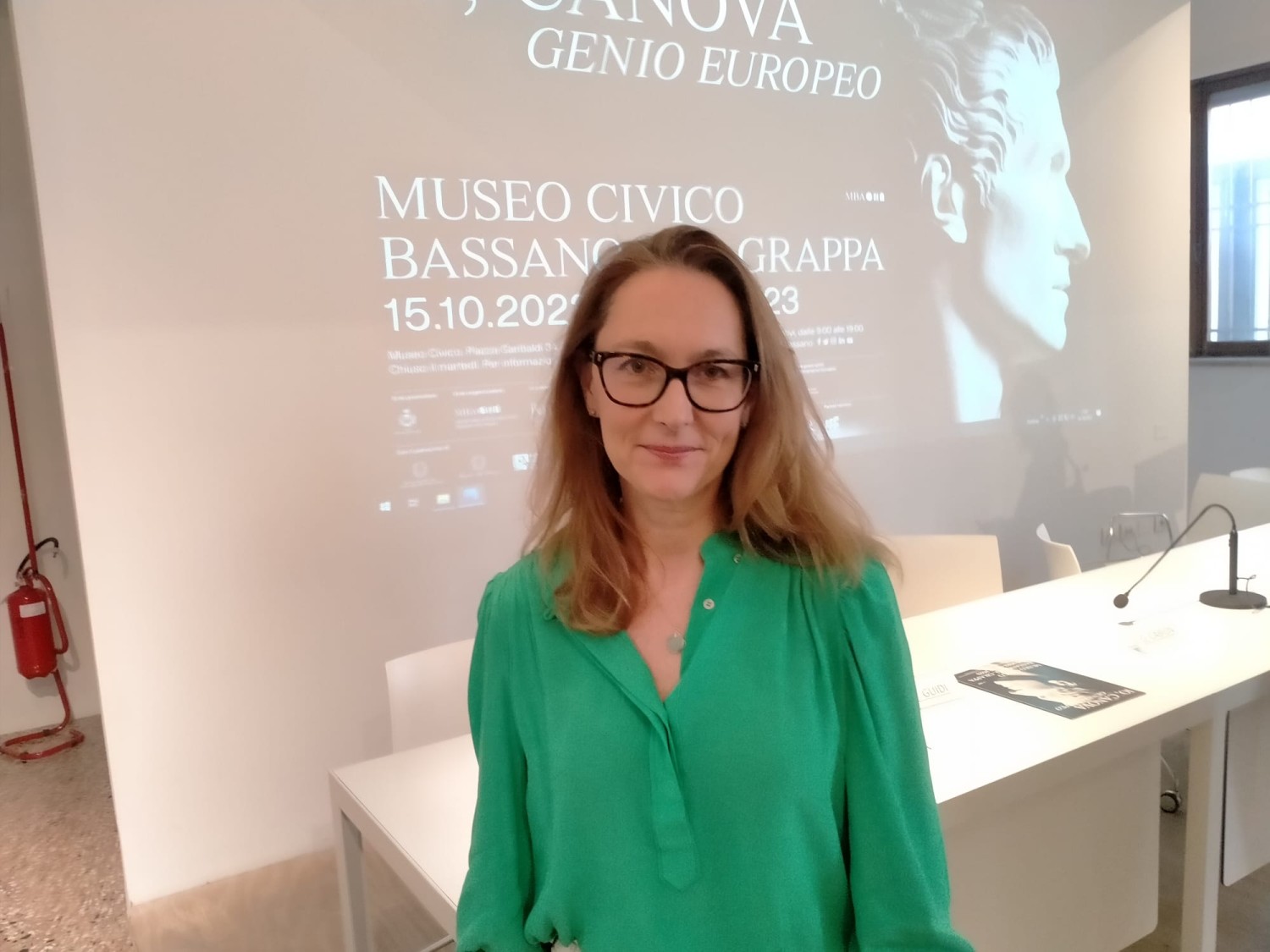 Alice Whitehead in sala Chilesotti, sede della conferenza stampa di presentazione della mostra