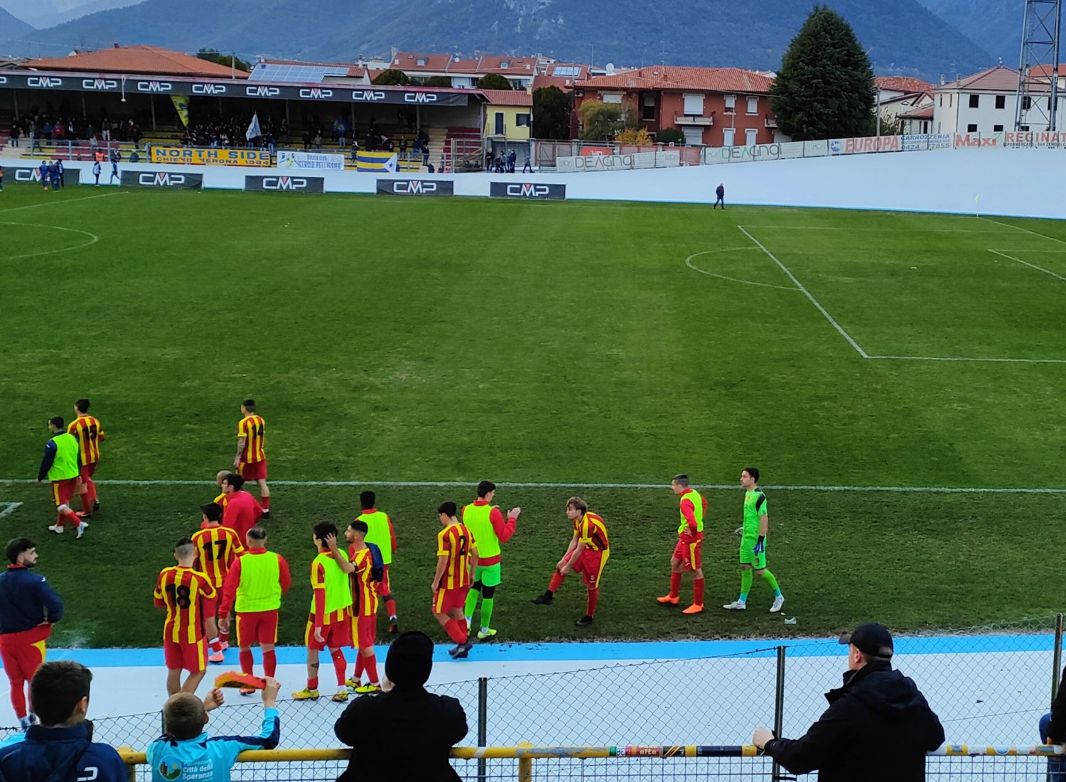 Assurdo il calcio