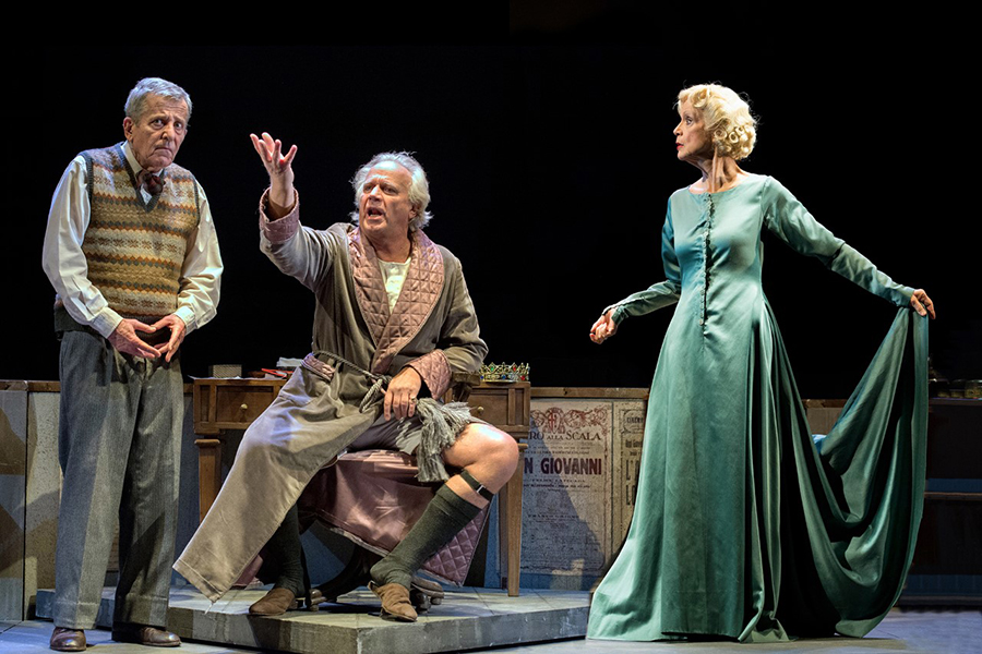 LA stagione teatrale bassanese apre con Servo di scena