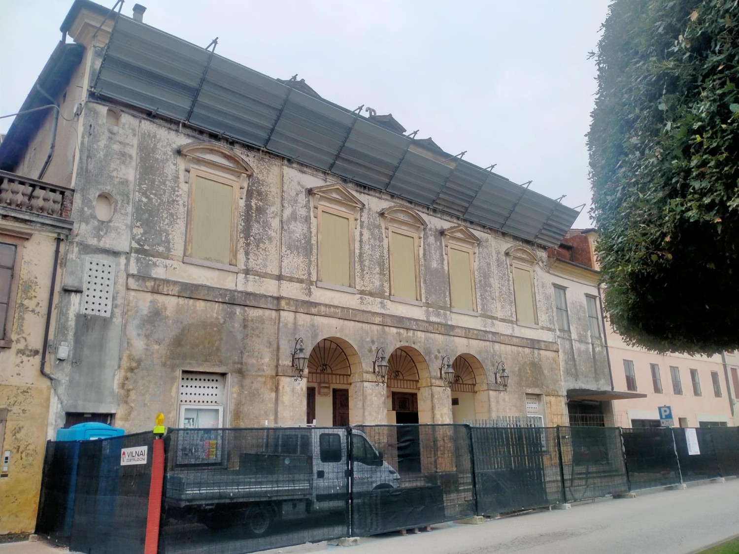 bAstra così