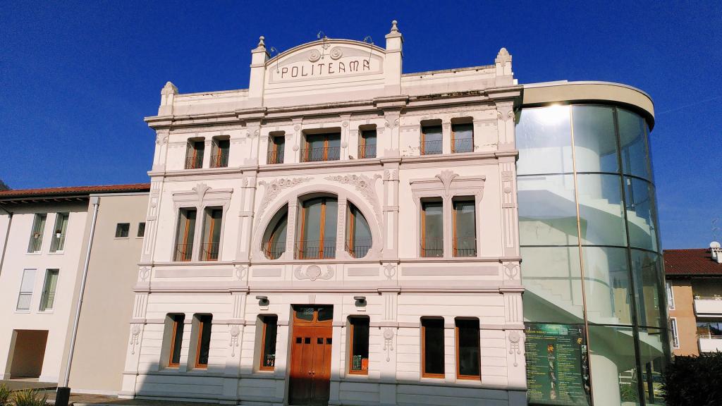 Teatro Politeama, facciata