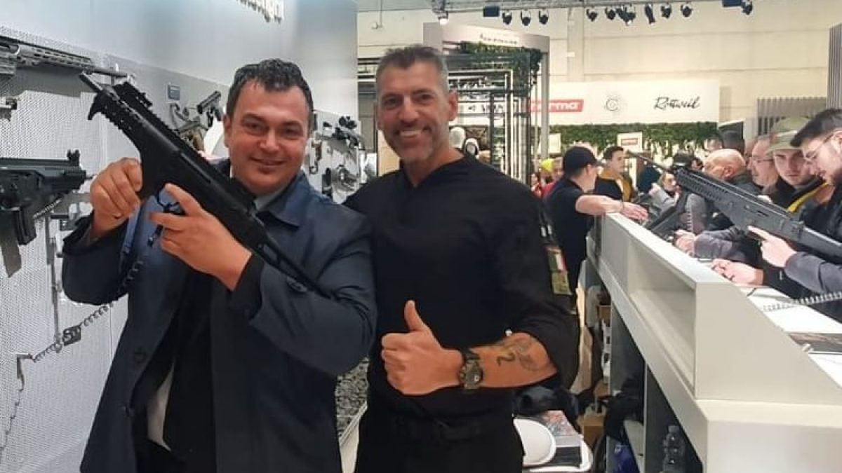 Formaggio con i buchi