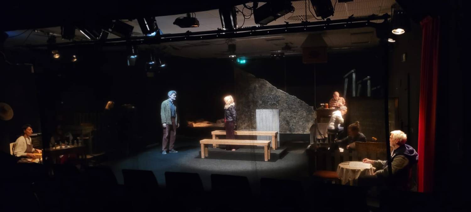 Viaggio a Dogville, tra uomini e cani