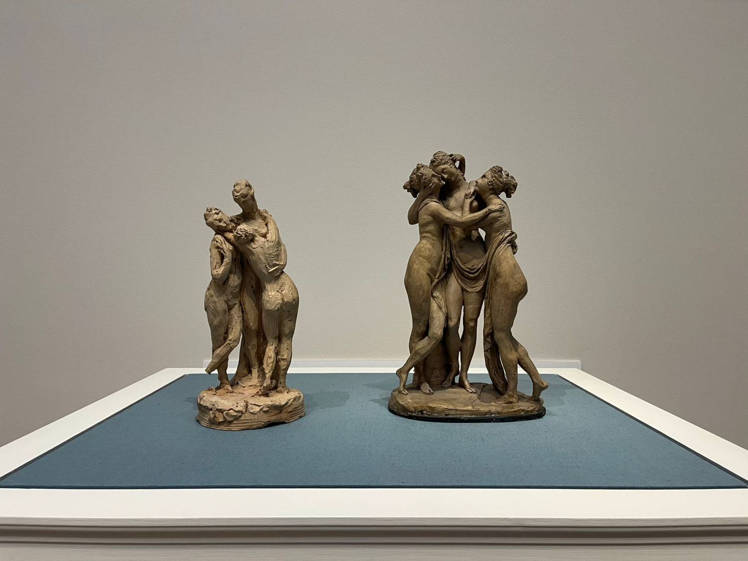 Canova, Sketching in clay. A sinistra il bozzetto in terracotta delle Tre Grazie