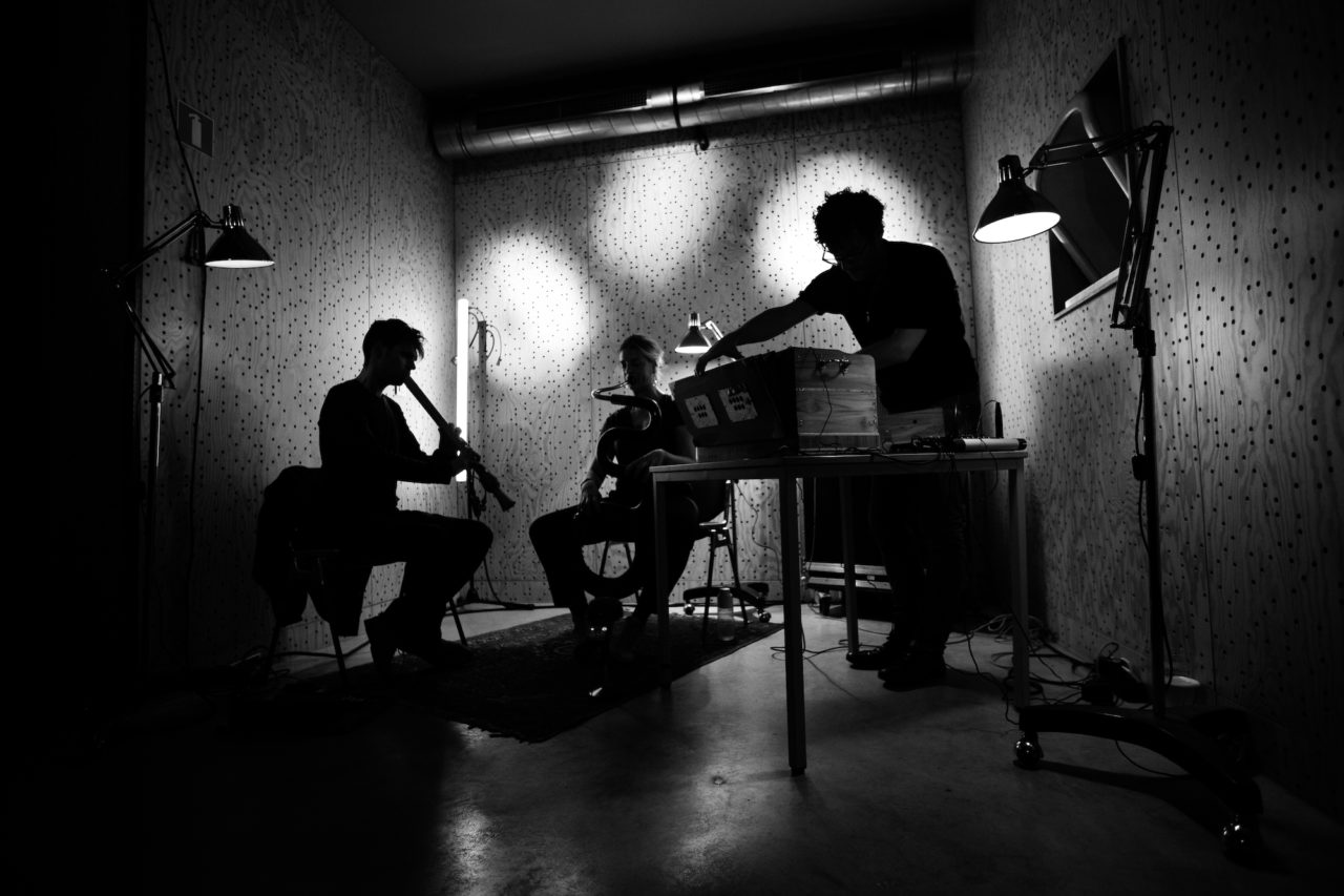 Il trio Belga RAZEN. Un progetto musicale con sede a Bruxelles