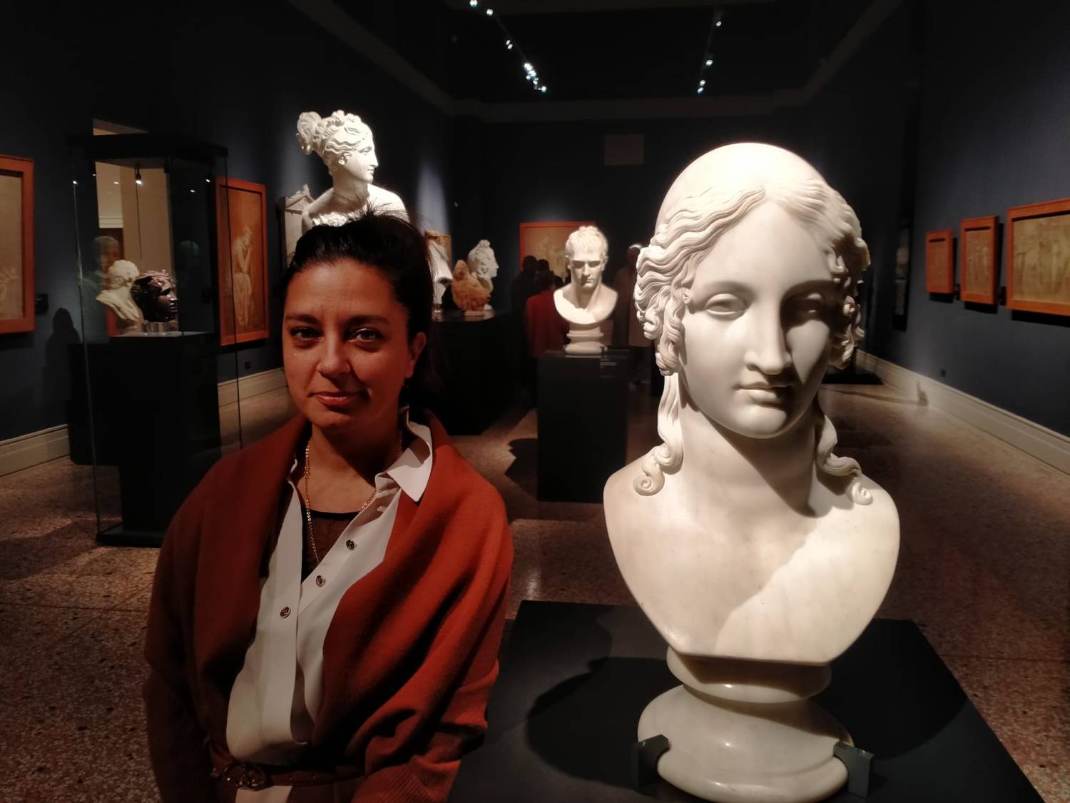 Ilaria Brunelli e la ‘Testa di Elena’ di Antonio Canova