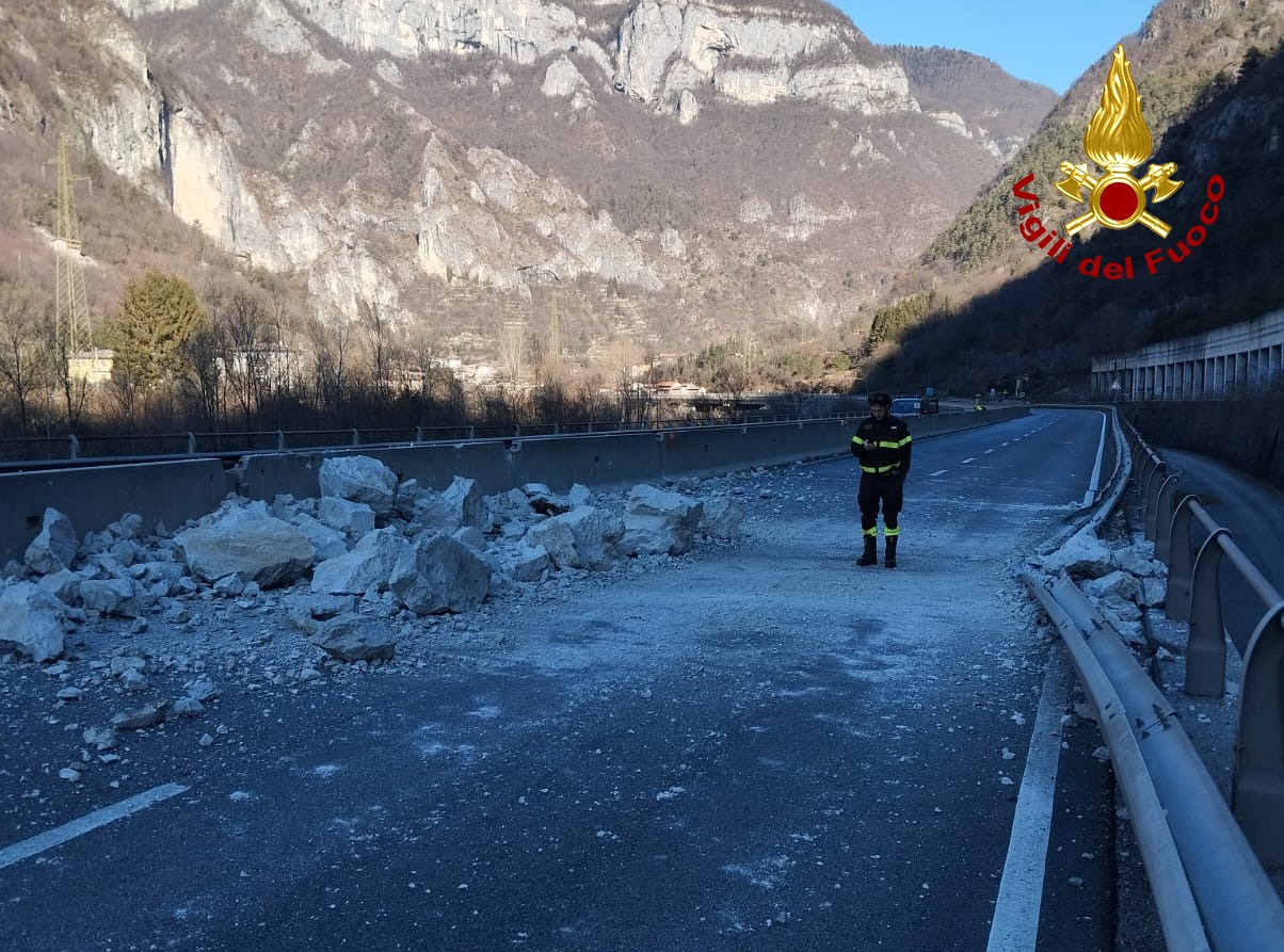 Pioggia di pietre, ferrovia e Valsugana in tilt