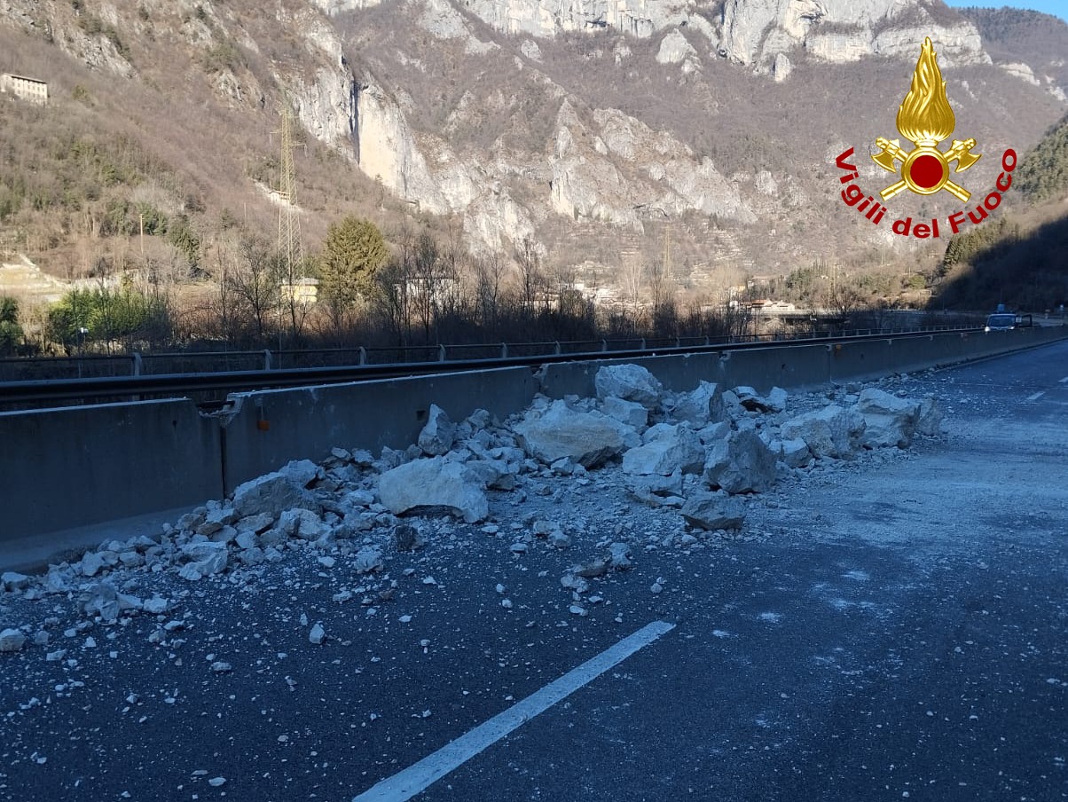 Pioggia di pietre, ferrovia e Valsugana in tilt