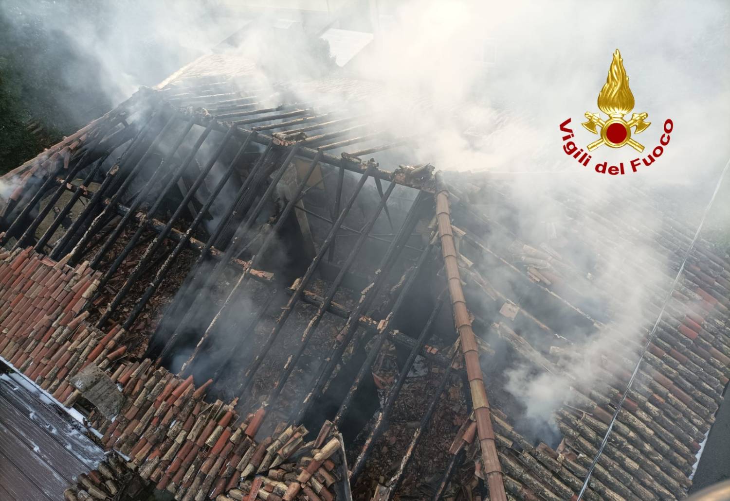Incendio all’ex Continental, un morto
