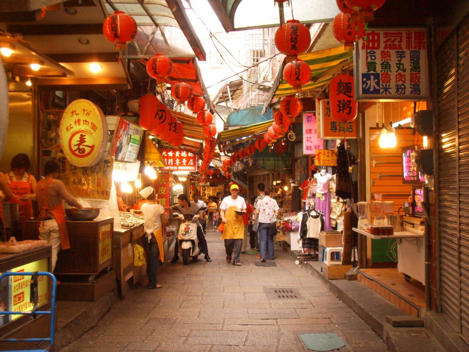 Taiwan con il fiato sul collo
