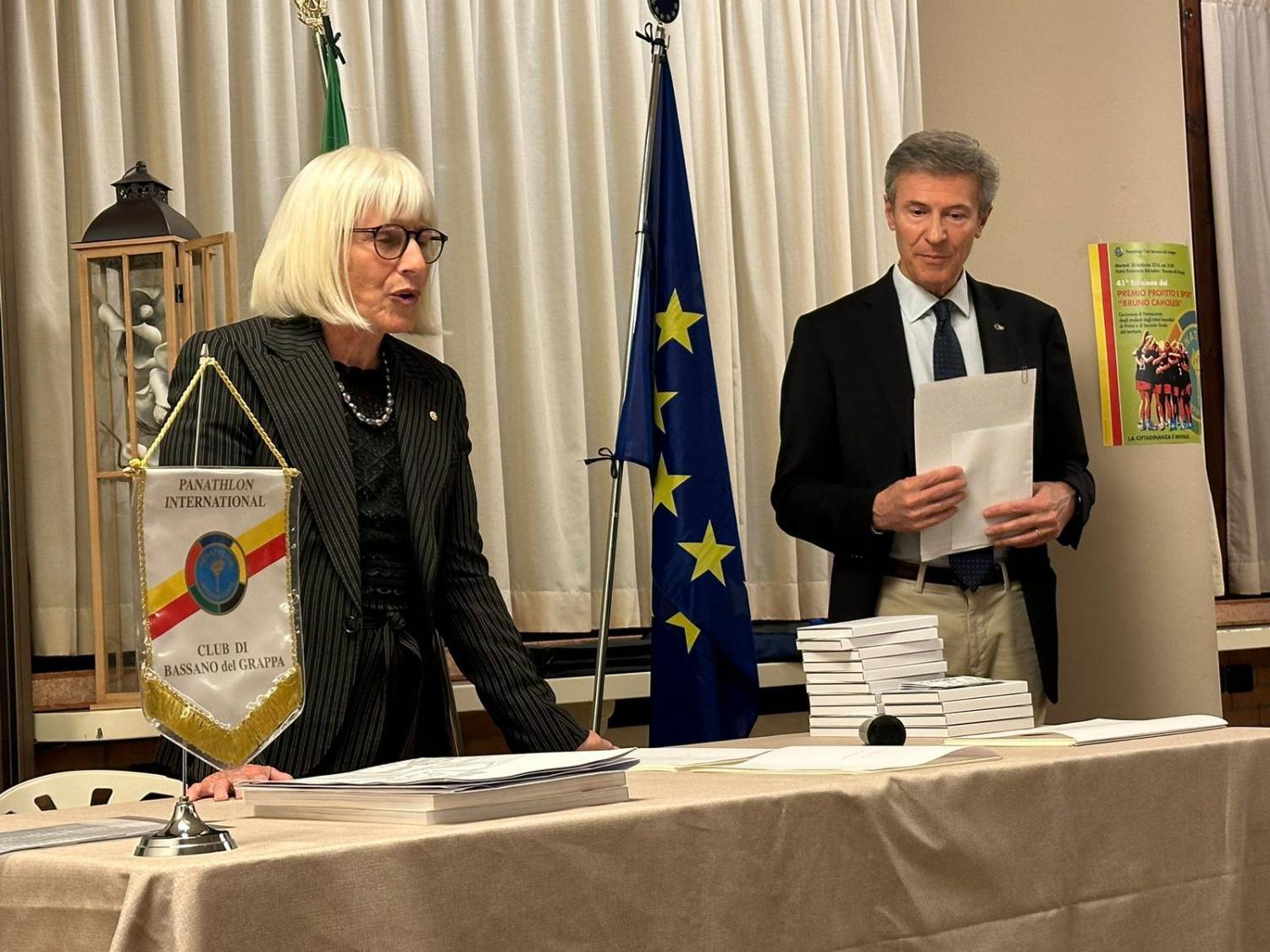 Il presidente del Panathlon Club Bassano del Grappa Andrea Minchio con la dottoressa Cristina Smiderle
