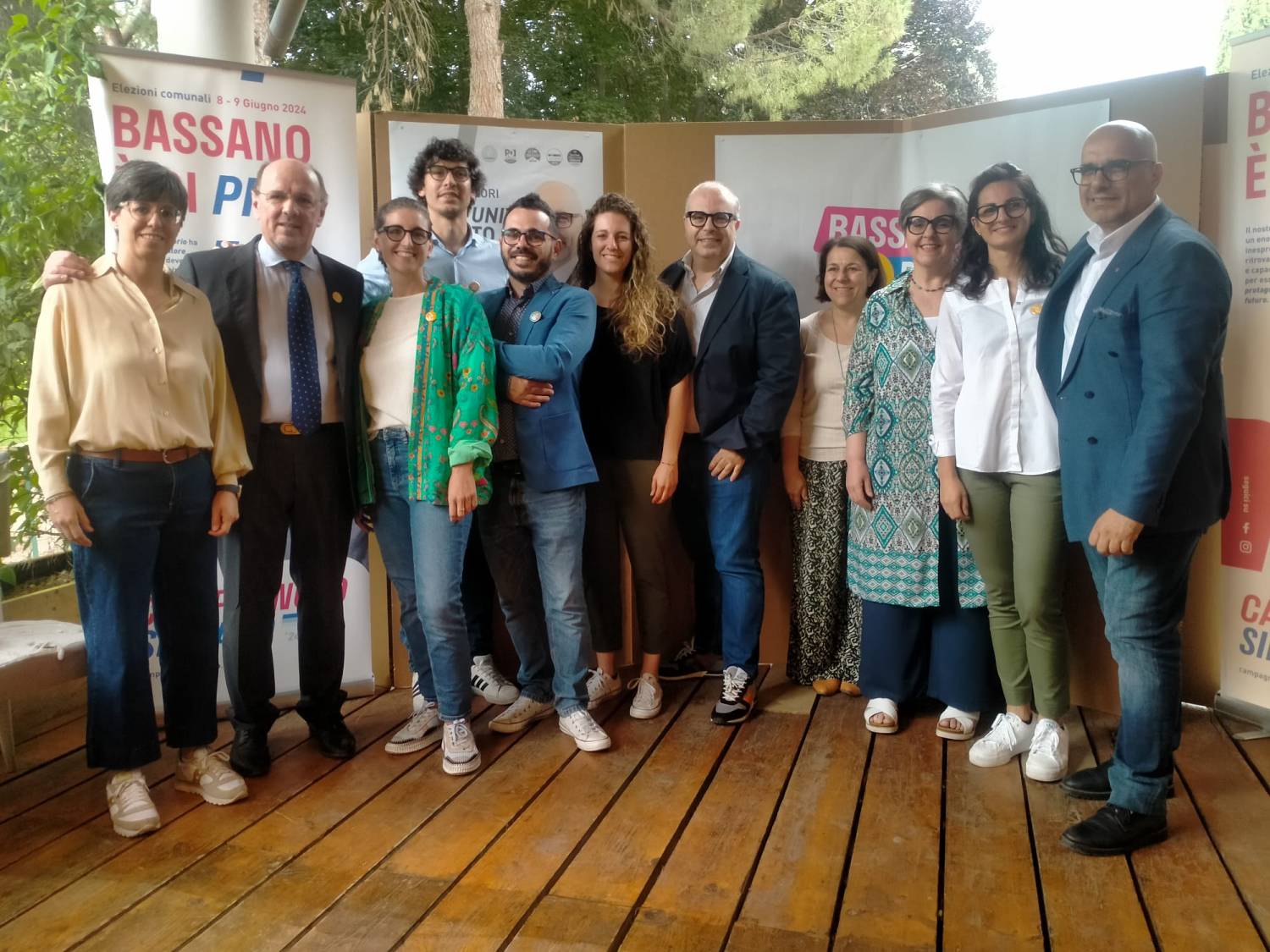 Tutti insieme apparentemente