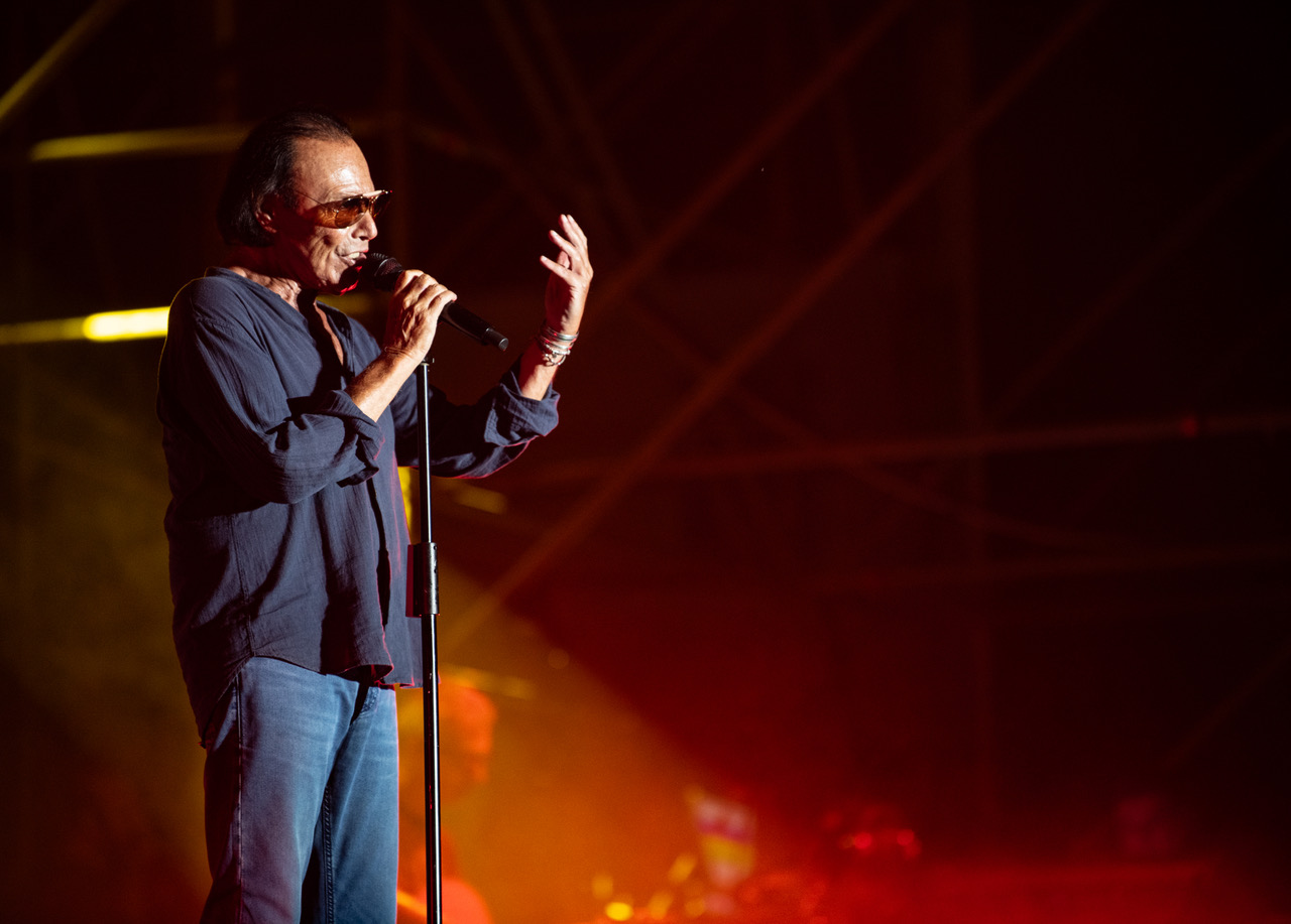 Antonello Venditti: "Notte prima degli esami", un inno all'amore che sfida il tempo