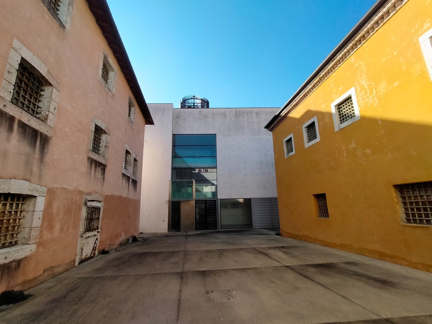 Un salto nel vuoto