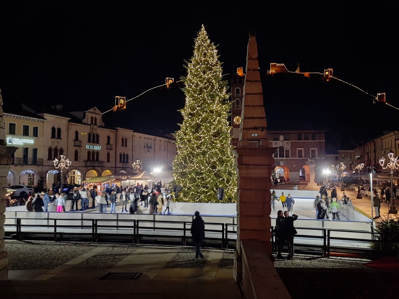 Marostica e la magia della pista sul ghiaccio