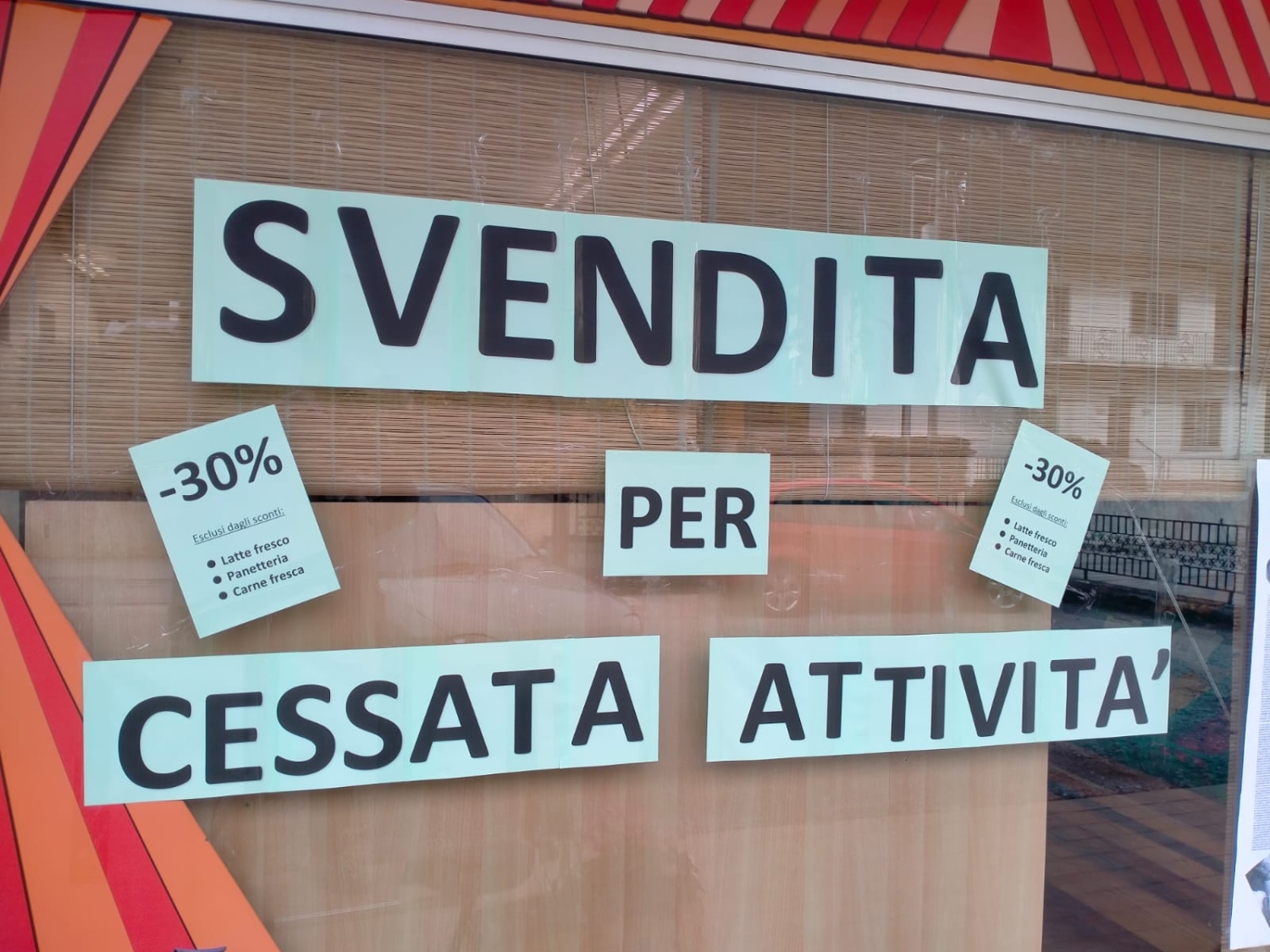 Tutto il vuoto è paese