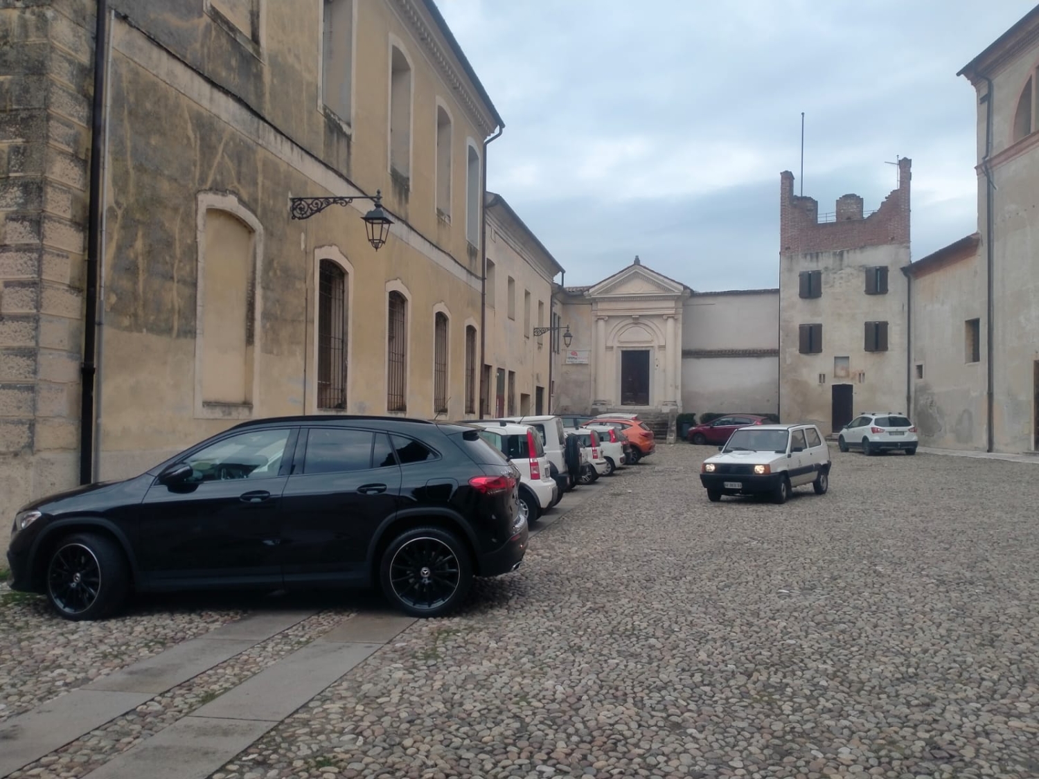Park Garage al Castello