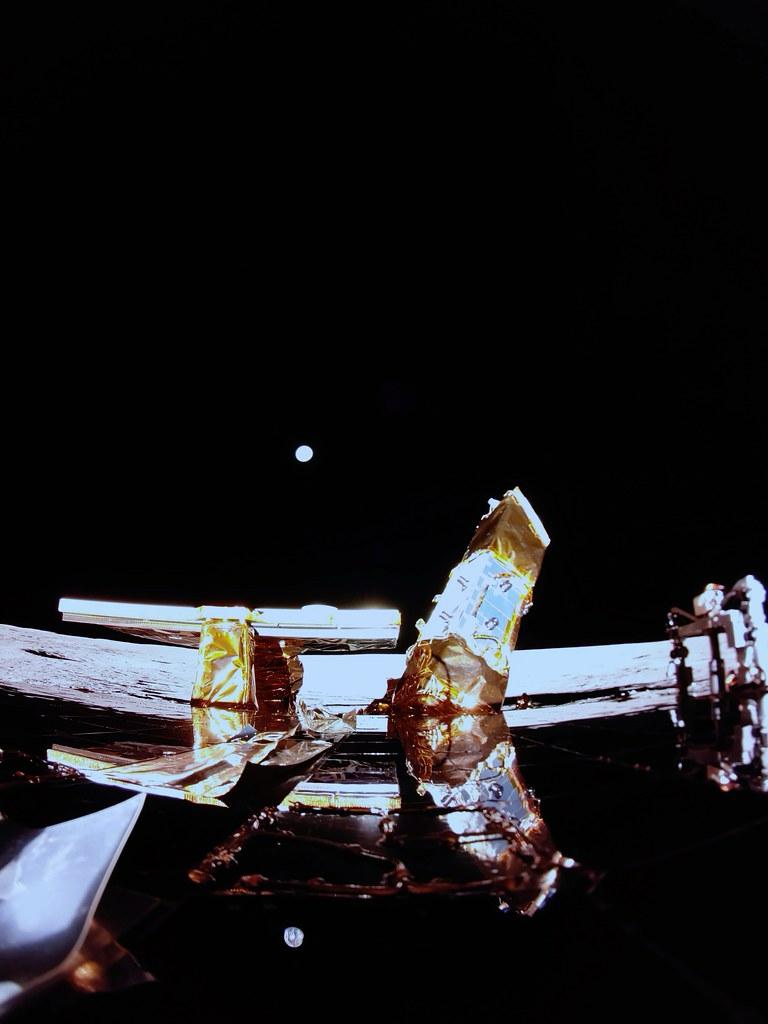 Bassanonet.it - Particolare del lander lunare Blue Ghost (foto originale dalla Luna)