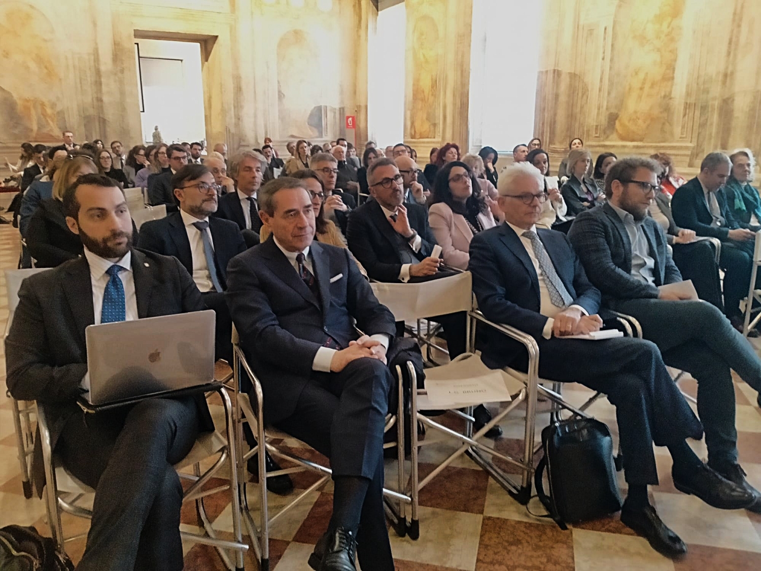 Il pubblico presente in sala