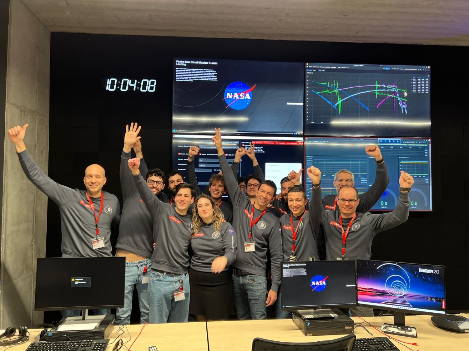 Bassanonet.it - L’esultanza del team di Qascom dopo l’allunaggio