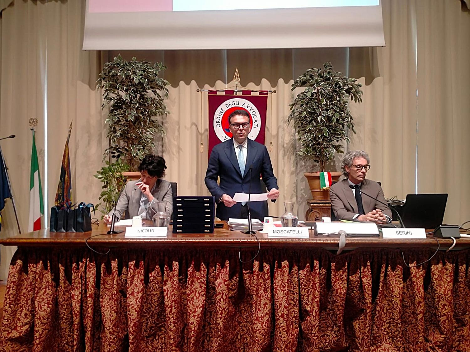 Un Foro di applausi