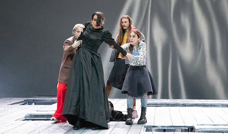 Thérèse: narrata in bilico tra teatro e cinema