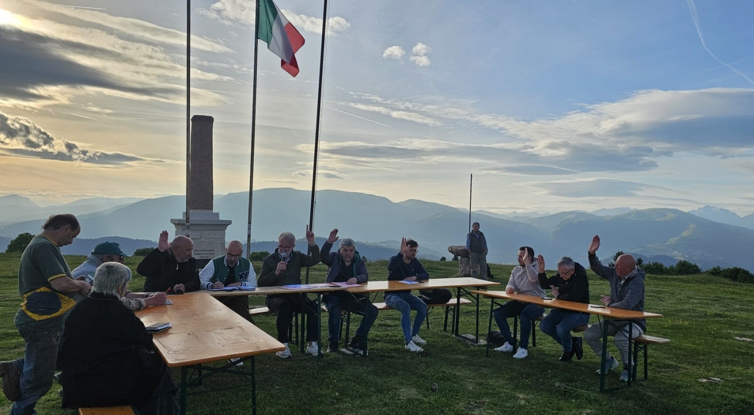 In alto i voti