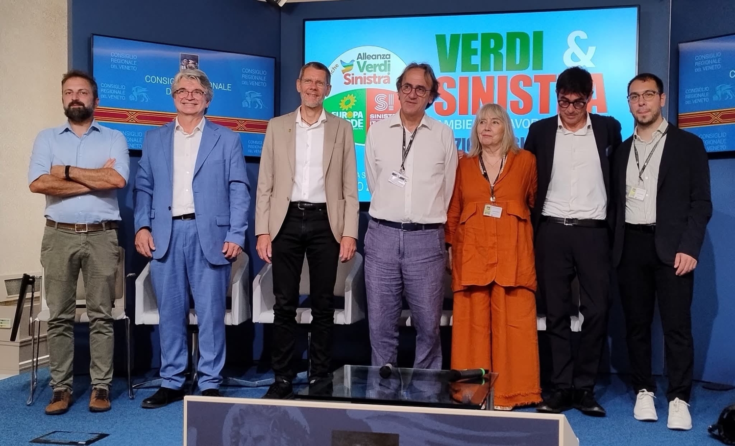 Di’ qualcosa di sinistra