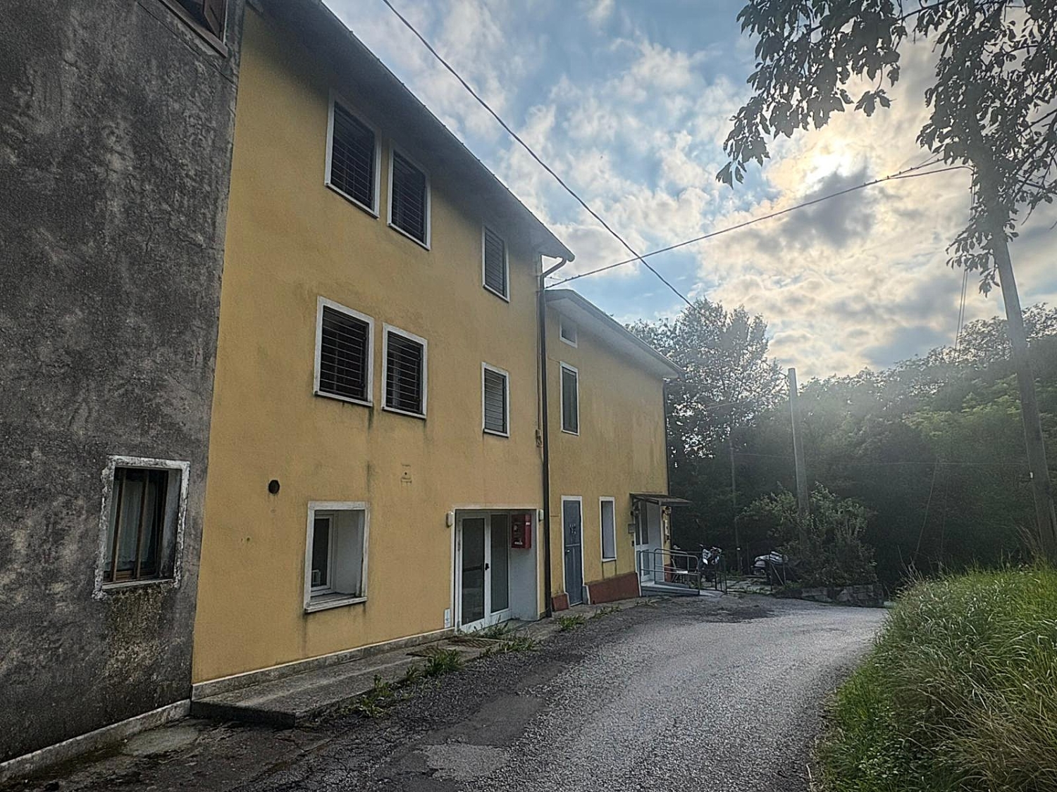 Lo stabile di via Pianari a Crosara, di proprietà della cooperativa Un Segno di Pace