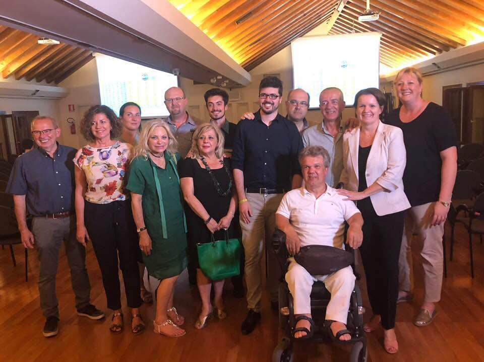 Renato Bertolin in una foto di gruppo dopo la prima elezione del sindaco Matteo Mozzo nel 2018 (archivio Bassanonet)