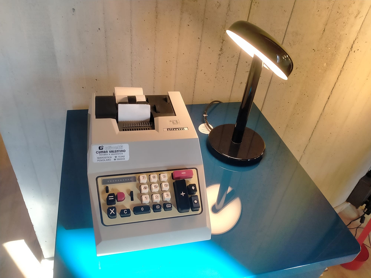 Luce su Olivetti