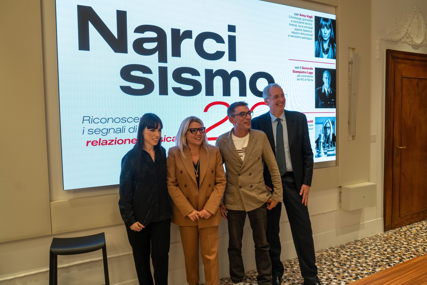 Narcisismo 2.0: un manuale per riconoscere la manipolazione