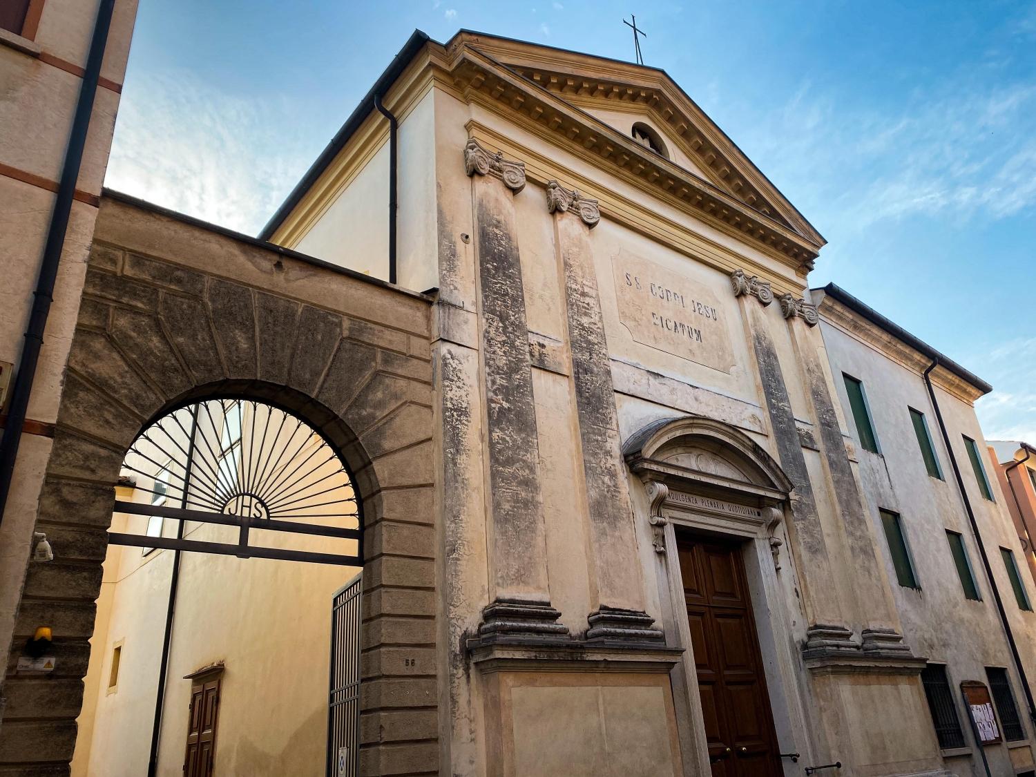La Chiesa della Misericordia in via Beata Giovanna. Foto Bassanonet.it