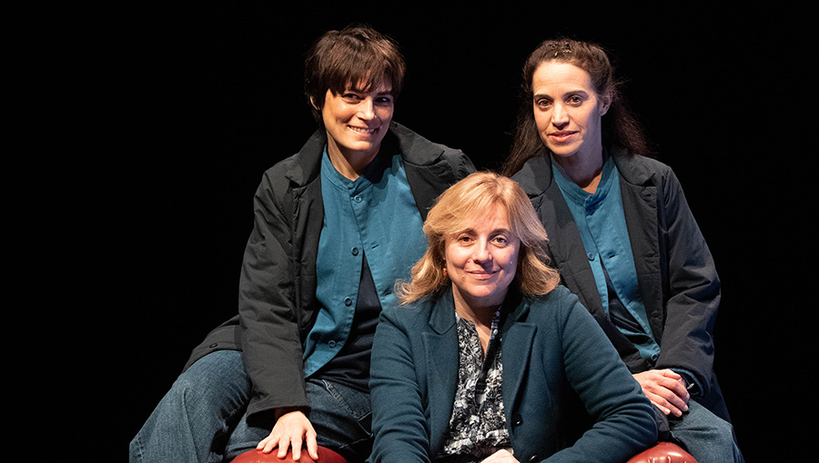 da sx, Valeria Solarino, Michela Cescon, Silvia Gallerano (foto Tommaso Le Pera)